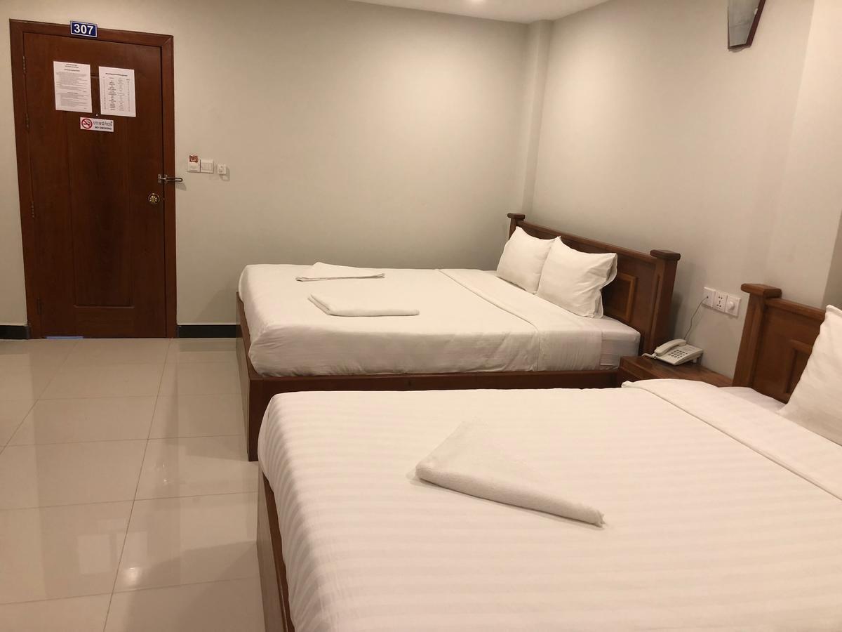 Regal Home Guesthouse 프놈펜 외부 사진
